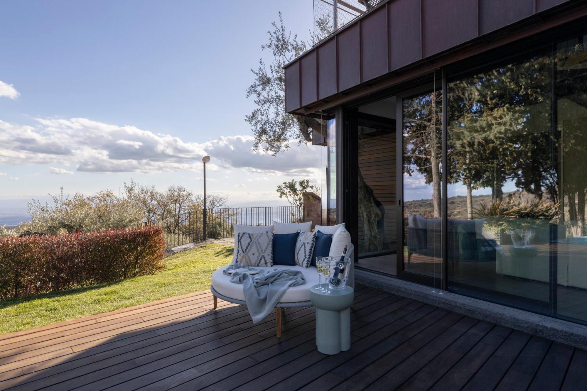 Scialaj Villa Di Lusso Sull'Etna Con Piscina E Vista Mare Ragalna エクステリア 写真